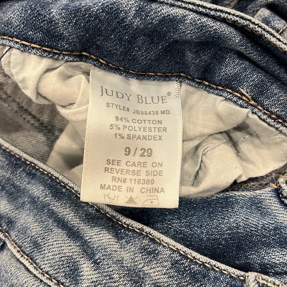 Judy Blue Jeans 9/29. - Picture 5 of 5